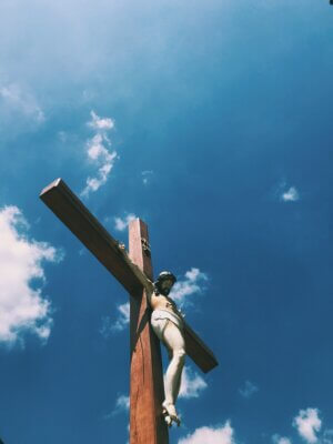 Should Catholics wear crucifixes as jewelry?